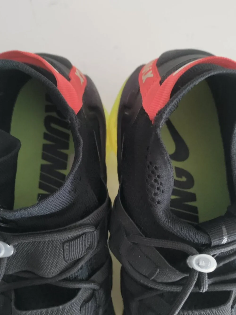 Nike Air VaporMax Utility Flyknit Black Volt AH6834-007 Sz: 12 Running Shoes GUC